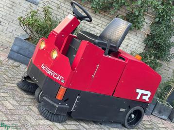 Factorycat TR gebruikte veegmachine zitveegmachine nieuwe ac beschikbaar voor biedingen