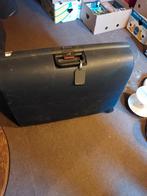 Carlton harde koffer met slot, Gebruikt, Hard kunststof, 45 tot 55 cm, Wieltjes