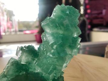 Haliet kristalpunt 221 gram, 9,5x8x6.5 topstuk beschikbaar voor biedingen