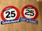 Karton bord 25 jaar 2x, Ophalen of Verzenden, Versiering, Verjaardag