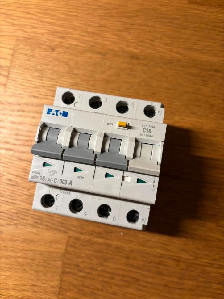Eaton C16 Aardlekautomaat 3p+n 0,03A, Doe-het-zelf en Verbouw, Elektra en Kabels, Zo goed als nieuw, Overige typen, Ophalen of Verzenden