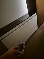 Kast met LED Verlichting, Ophalen, Zo goed als nieuw