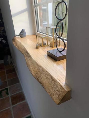 De Houtatelier specialist in boomstam vensterplanken enz... beschikbaar voor biedingen