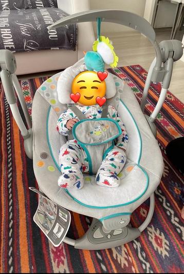 Automatische Babyschommel met Muziek en Vibratie beschikbaar voor biedingen