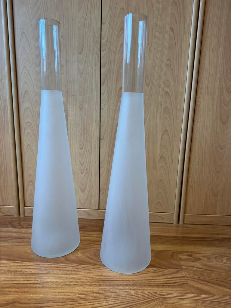 2 hoge glazen vazen, Ophalen, Zo goed als nieuw, Overige materialen, 50 tot 75 cm