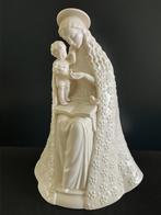 Hummel 10/3 Blumenmadonna / Flower Madonna (Reyshof), Ophalen of Verzenden, Zo goed als nieuw, Hummel