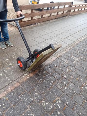 Te koop tegellegger voor tegels 40 cm 50 cm 60 cm en 80 cm  beschikbaar voor biedingen