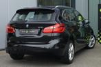 BMW 2-serie Active Tourer 218i Centennial Executive / Panora, 1345 kg, Gebruikt, Euro 6, Zwart