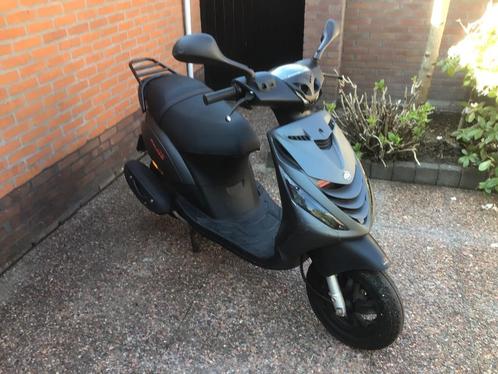 Piaggio Zip 2020  50 cc Iget, Fietsen en Brommers, Scooters | Piaggio, Gebruikt, Zip, Maximaal 45 km/u, Benzine, Ophalen