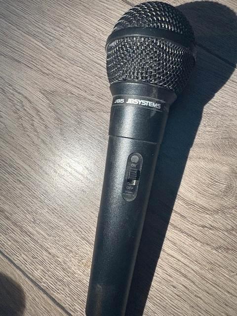B Systems Dynamische Microfoon met Draad• Nieuwstaat, Muziek en Instrumenten, Microfoons, Zo goed als nieuw, Zangmicrofoon, Ophalen of Verzenden
