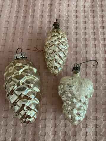 Oude Kerstballen Dennenappel Set beschikbaar voor biedingen