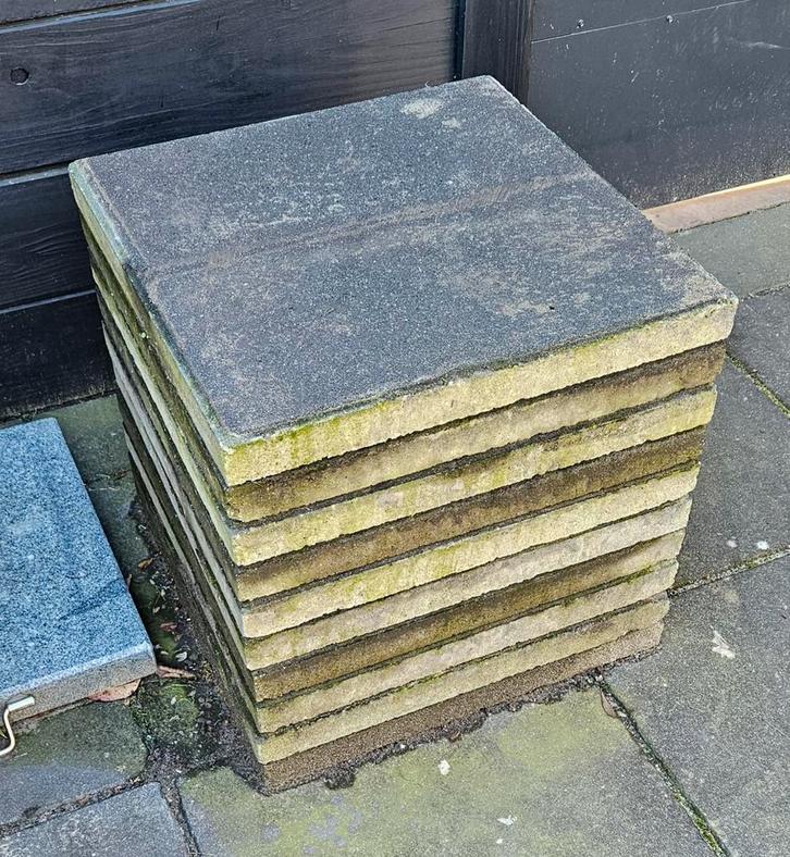 Tegels 50x50 - 10 stuks + 2 halve - Gratis af te halen, Tuin en Terras, Tegels en Klinkers, Gebruikt, Terrastegels, Beton, Minder dan 5 m²
