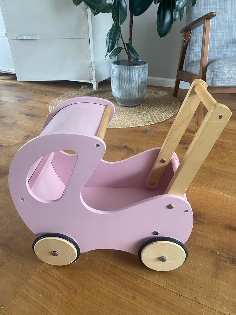Houten roze poppenwagen 0-4 jaar, Ophalen of Verzenden, Gebruikt, Loopvoertuig