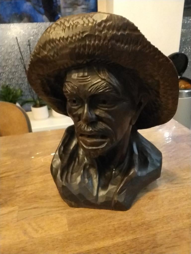 Houten Buste van een Man met Hoed - Handgesneden, Antiek en Kunst, Buste, Ophalen of Verzenden, Handgemaakt, 20 - 50 cm