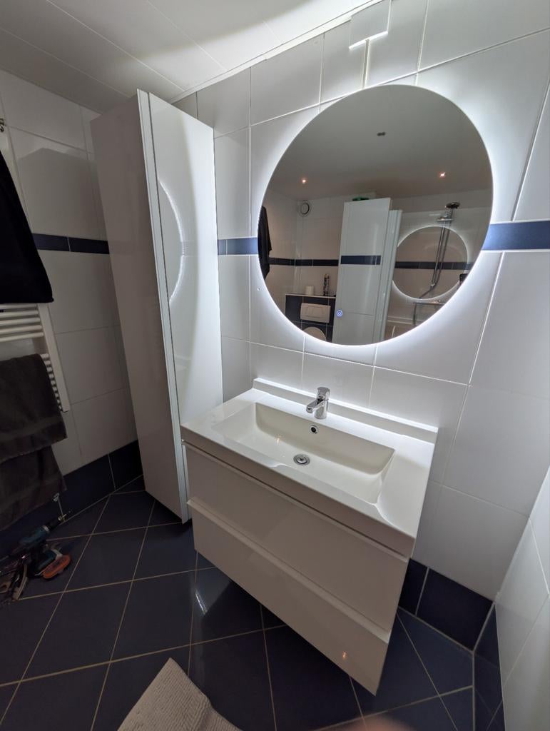 Complete badmeubelset met wastafel en hoge kast, Ophalen, Gebruikt, 50 tot 100 cm, 25 tot 50 cm