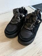 UGG Sneakers - Amper Gedragen maat 37, Ophalen of Verzenden, Zo goed als nieuw, Zwart, Sneakers of Gympen