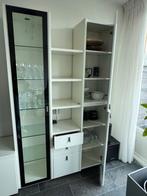 Strakke hoogglans witte/zwarte vitrinekast / wandmeubel 1M30, Huis en Inrichting, Kasten | Vitrinekasten, Ophalen, 200 cm of meer