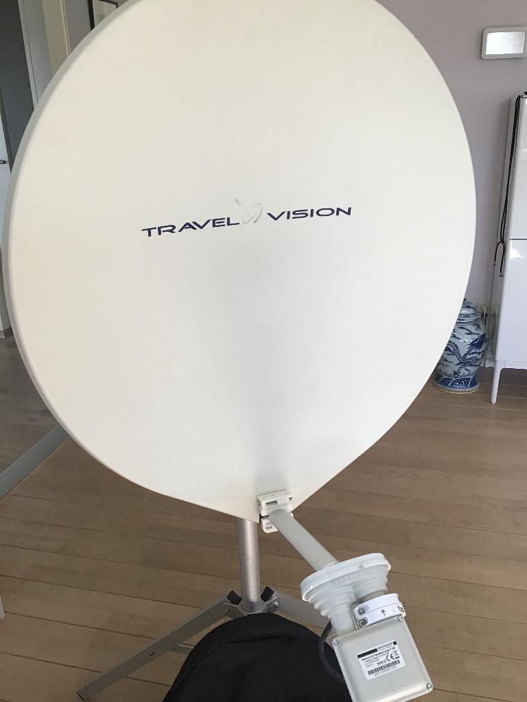 Schotelantenne Travelvision R6 Duo,  plus TV, Ophalen, Gebruikt, (Schotel)antenne, Overige merken