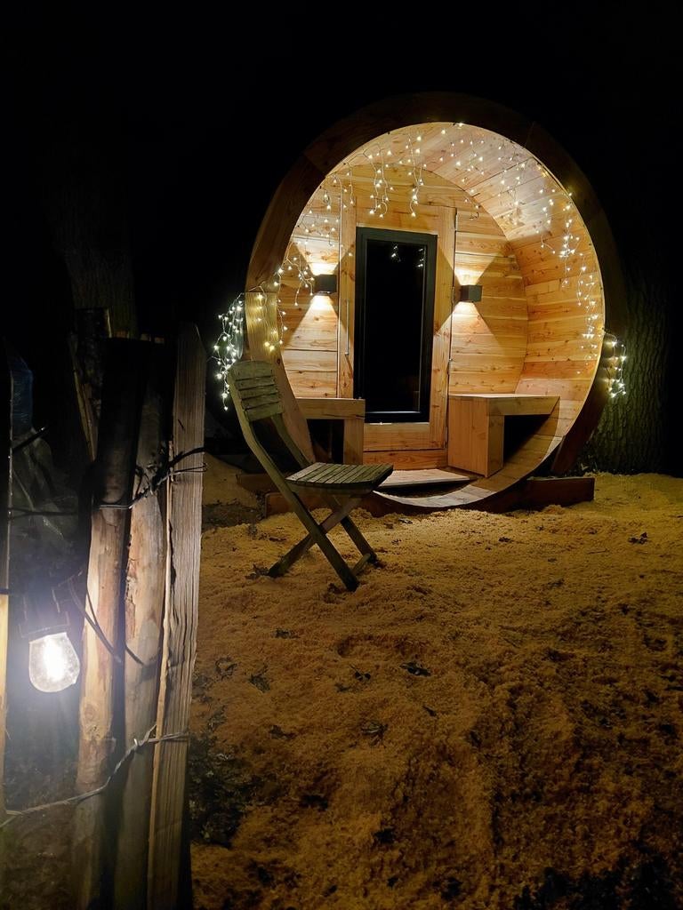 Zeer mooie Lig Sauna | barrelsauna | buiten sauna | 6 pers, Ophalen, Zo goed als nieuw, Fins of Traditioneel, Complete sauna