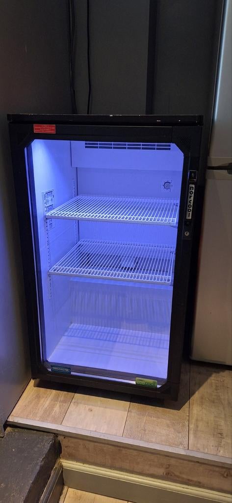 Coca Cola Koelkast (Gebruikt) - Perfect voor Drankjes!, Witgoed en Apparatuur, Ophalen, Minder dan 75 liter, Zonder vriesvak, Gebruikt