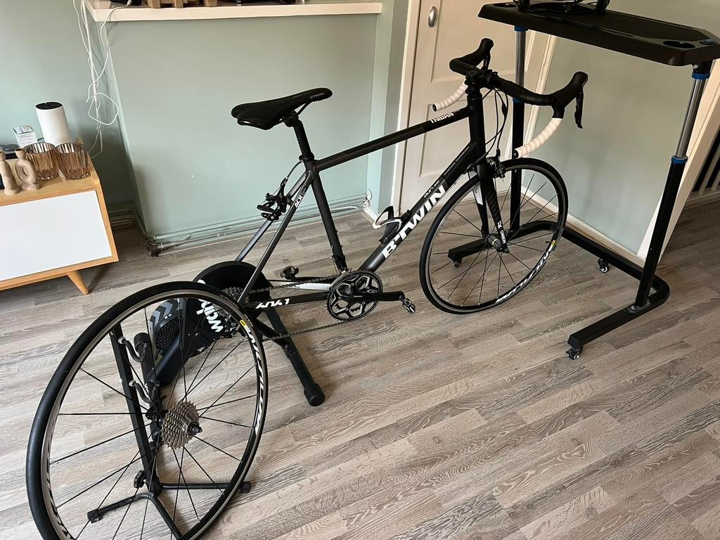 Tacx wahoo, incl fiets + tafel en ventilator, Ophalen, Gebruikt, Minder dan 10 versnellingen, Overige merken