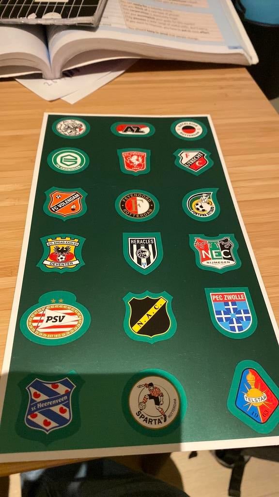 Plus club logo’s, Plus, Verzenden