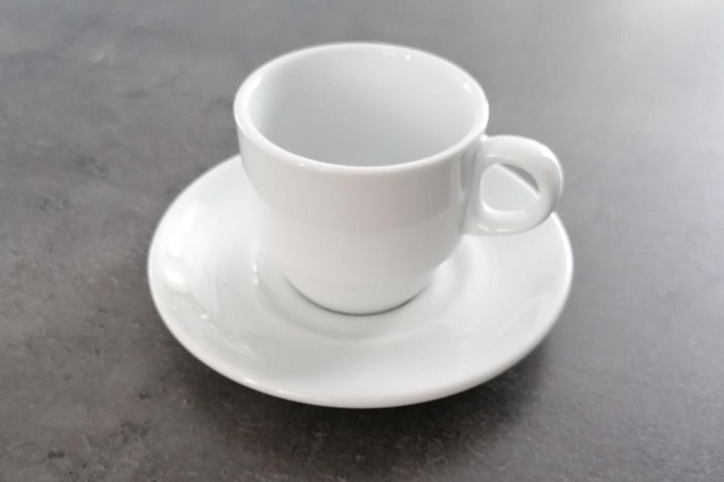 kop en schotel, Huis en Inrichting, Keuken | Servies, Ophalen, Zo goed als nieuw, Overige stijlen, Kop(pen) en/of Schotel(s)