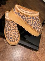 Ugg Tassman Slipper - Luipaardprint, Bruin, Nieuw, Ophalen of Verzenden, Pantoffels of Sloffen