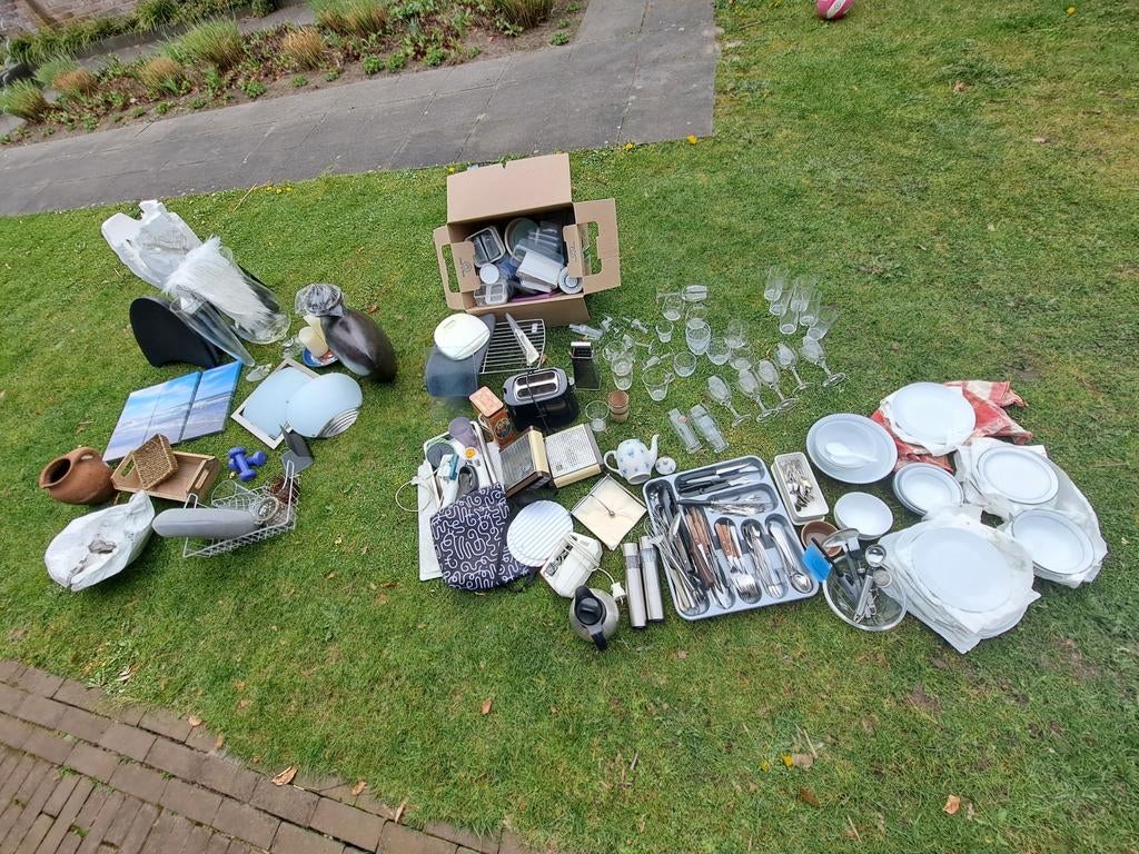 Rommelmarkt spullen, Ophalen