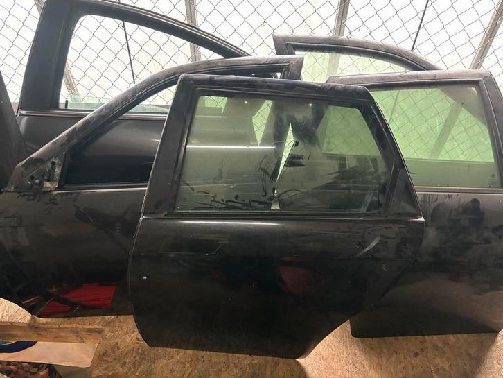 Diverse plaatwerk onderdelen Alfa Romeo 156, Giulietta, 166, Auto-onderdelen, Carrosserie en Plaatwerk, Deur, Alfa Romeo, Achter