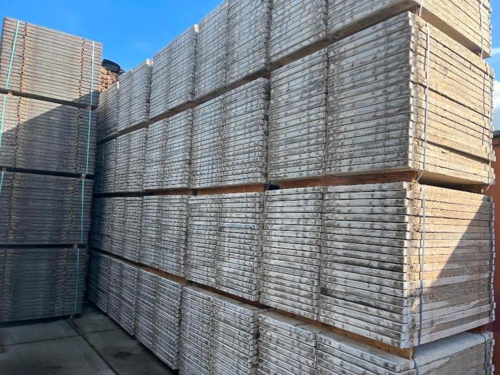 Steenschotten hout circa 60,5 x 120 Zeer mooi en goedkoop, Tuin en Terras, Palen, Balken en Planken, Gebruikt, Overige typen, Minder dan 180 cm