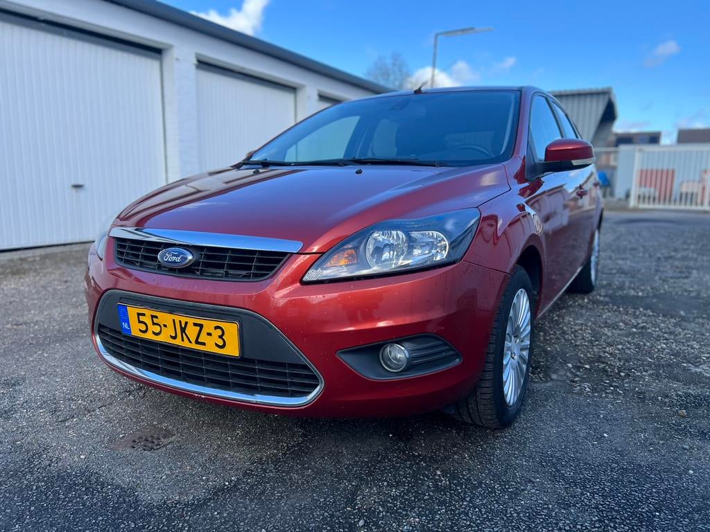 Ford Focus 1.6Titanium Dealeronderhouden 74KW 5D 2009 Rood, Auto's, Ford, 1596 cc, Parkeersensor, Zwart, 4 cilinders
