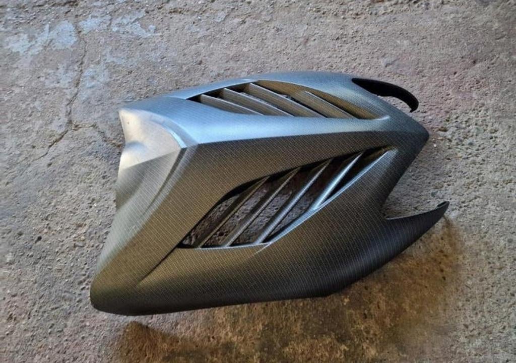 yamaha aerox voorkap carbon nieuwstaat, Ophalen of Verzenden