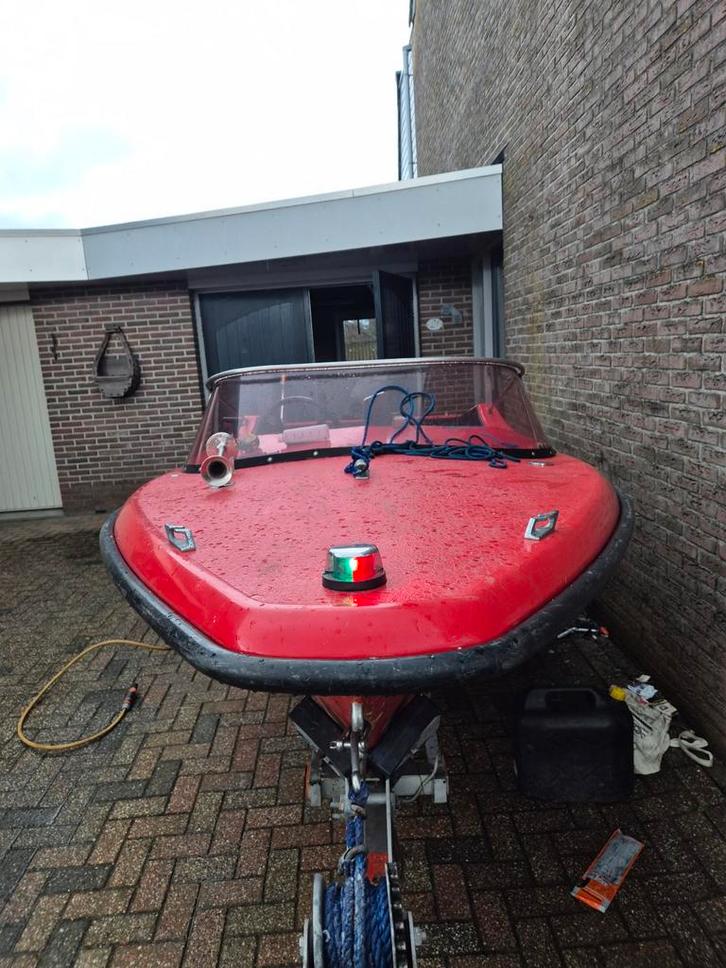 Vega speedboot, Watersport en Boten, Speedboten, Gebruikt, 3 tot 6 meter, Benzine, Minder dan 70 pk, Polyester, Buitenboordmotor