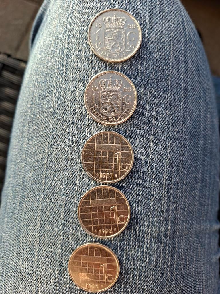 Nederlandse munten: 2x 1 gulden, 2x 10 cent, 1x 5 cent, Ophalen of Verzenden, Koningin Beatrix
