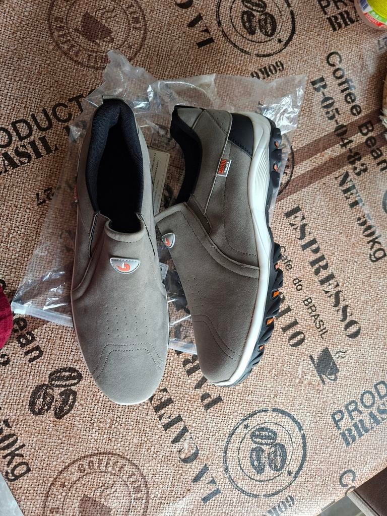 Gloednieuwe schoenen maat 47, Ophalen of Verzenden, Nieuw, Overige kleuren, Loafers