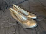 Zilveren pumps maat 38. Slechts 1x gedragen., Kleding | Dames, Schoenen, Pumps, Overige kleuren, Ophalen of Verzenden, Zo goed als nieuw