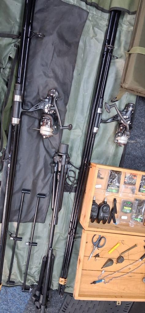 Karper hengels  nieuwstaat, Watersport en Boten, Hengelsport | Karpervissen, Ophalen of Verzenden, Zo goed als nieuw, Werphengel