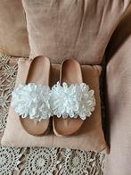 Zomerslipper met bloem, Ophalen of Verzenden, Zo goed als nieuw, Wit