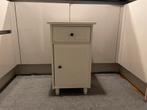 Hemnes nachtkastje IKEA wit - in goede staat., Huis en Inrichting, Ophalen, Minder dan 45 cm, 55 tot 70 cm, Zo goed als nieuw