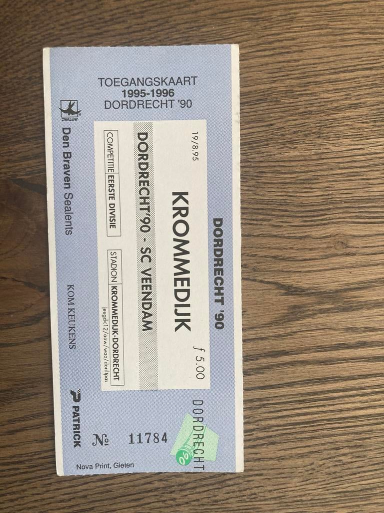 OUD TICKET DORDRECHT ‘90-VEENDAM 95-96, Verzamelen, Ophalen of Verzenden, Zo goed als nieuw, Overige binnenlandse clubs, Overige typen