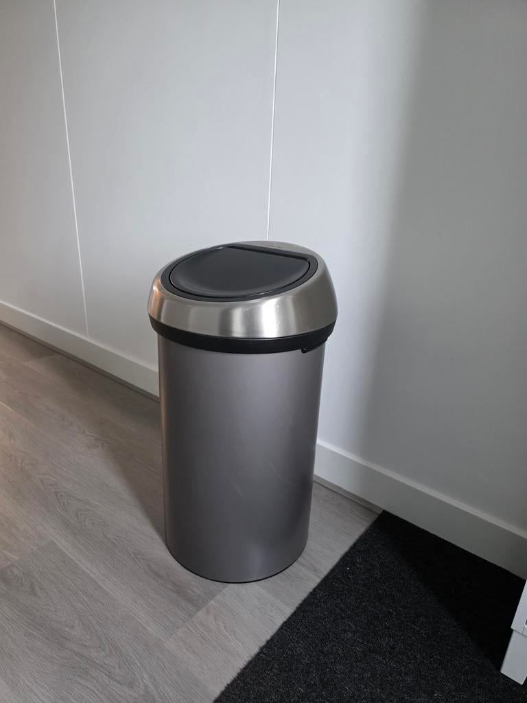 Brabantia Touch Bin Afvalemmer - prullenbak - afvalbak, 40 liter of meer, Ophalen, Zo goed als nieuw, Metaal
