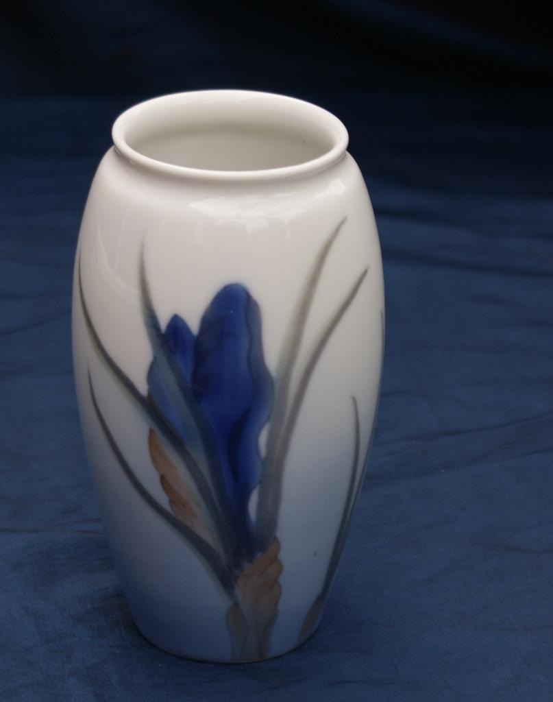 Bing & Grondahl vaasje krokus, Antiek en Kunst, Ophalen