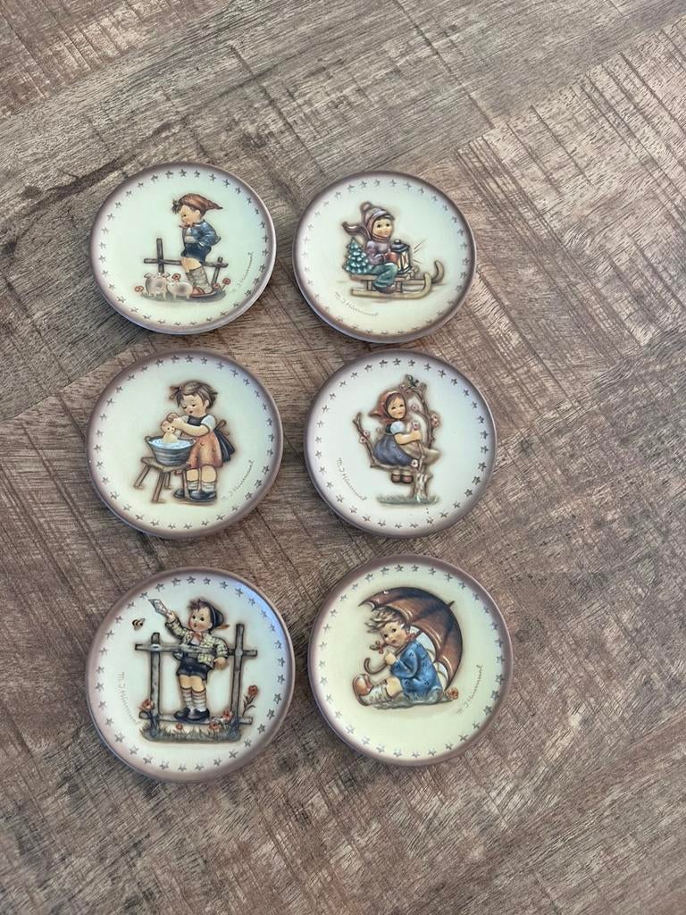 Set van 6 Hummel mini sierbordjes – Hummel / Goebel, Ophalen of Verzenden