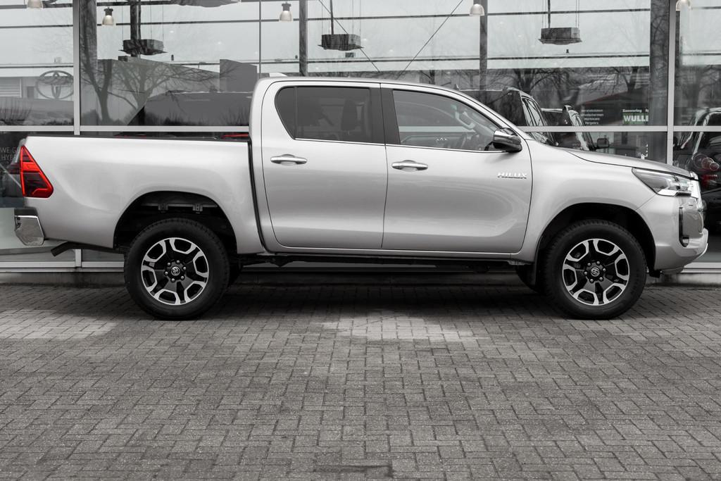 Toyota HiLux 2.8 D-4D Double Cab Professional premium, Auto's, Toyota, Automaat, Stof, Gebruikt, Euro 6