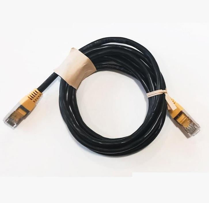 Cat 5E UTP Ethernetkabel - 2,00 meter Zwart Gele Connectoren, Computers en Software, Pc- en Netwerkkabels, Nieuw, Ophalen of Verzenden