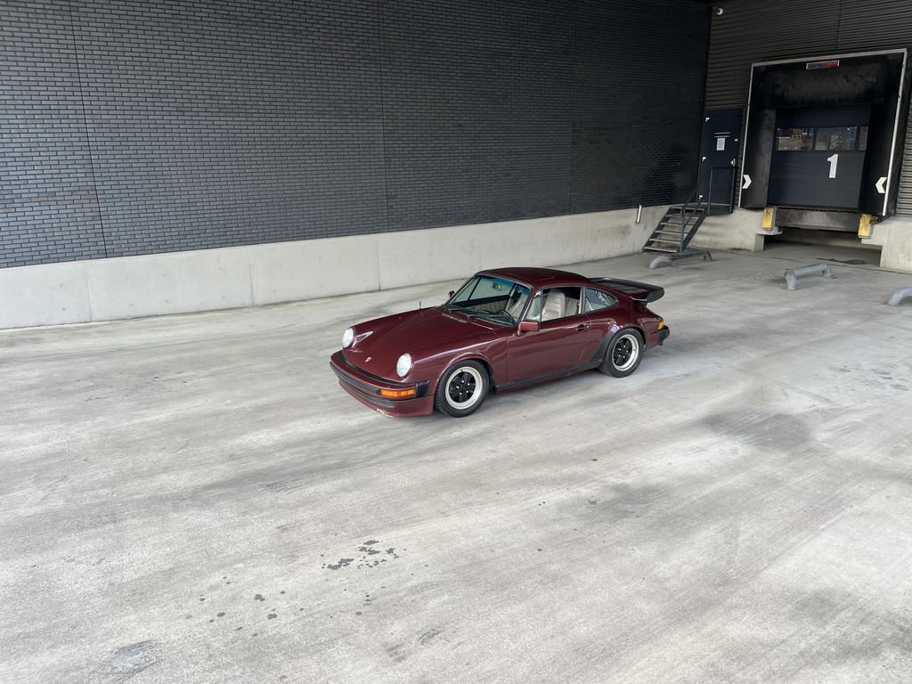 Porsche 911 3.2 Carrera coupe (bj 1984), Auto's, Porsche, Metallic lak, Gebruikt, Beige, Leder