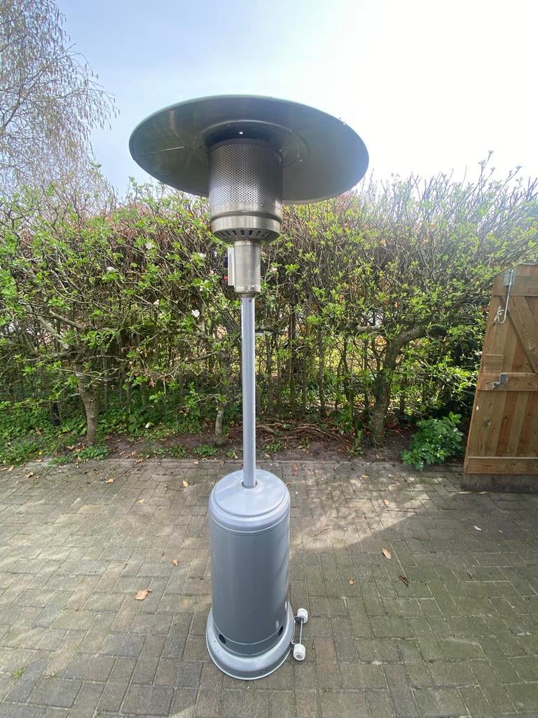 Buiten terrasverwarmer (gas, zonder gasfles), Tuin en Terras, Ophalen, Zo goed als nieuw, Waterbestendig, Vloer