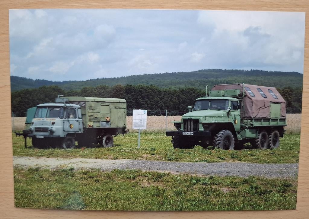 Foto van DDR legervoertuigen, Verzenden, Landmacht, Duitsland, Foto of Poster