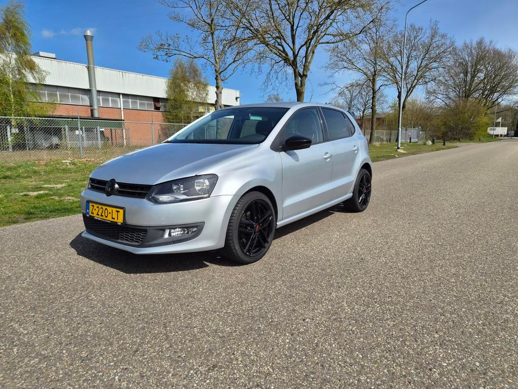 Volkswagen Polo 1.2 TSI  DSG TEAM 2010 Grijs. Nw apk !!!, Stof, 40 €/maand, Zwart, 4 cilinders